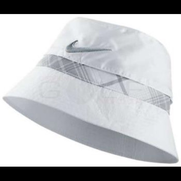 nike swoosh bucket hat